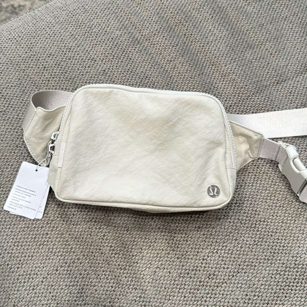 Lululemon belt bag